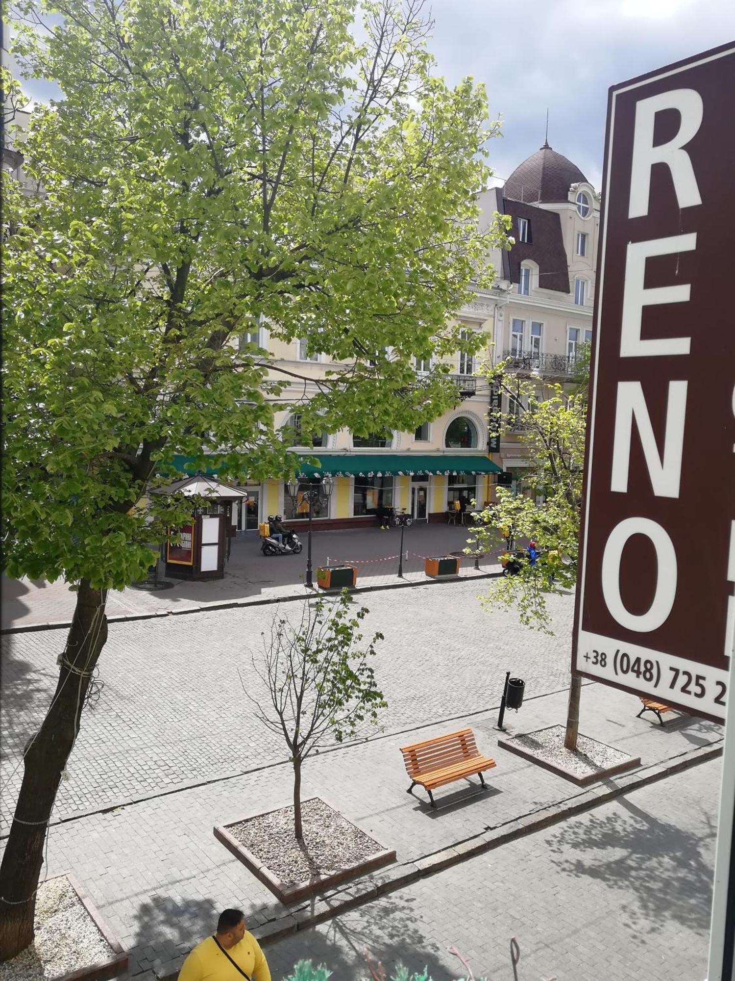 Hotel Reno On Deribasovskaya Odessa Exterior foto